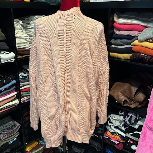 Pink heavy knit cardigan 🪷 - Picture 5 of 8